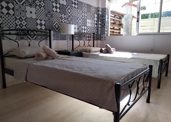 Alternative Country House 10 Minutes From Athens Airport
