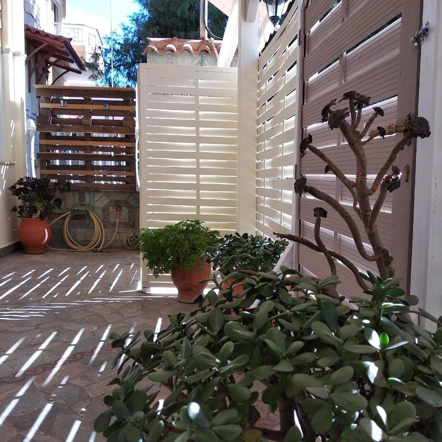 Alternative 10 Minutes From Athens Airport Holiday home *